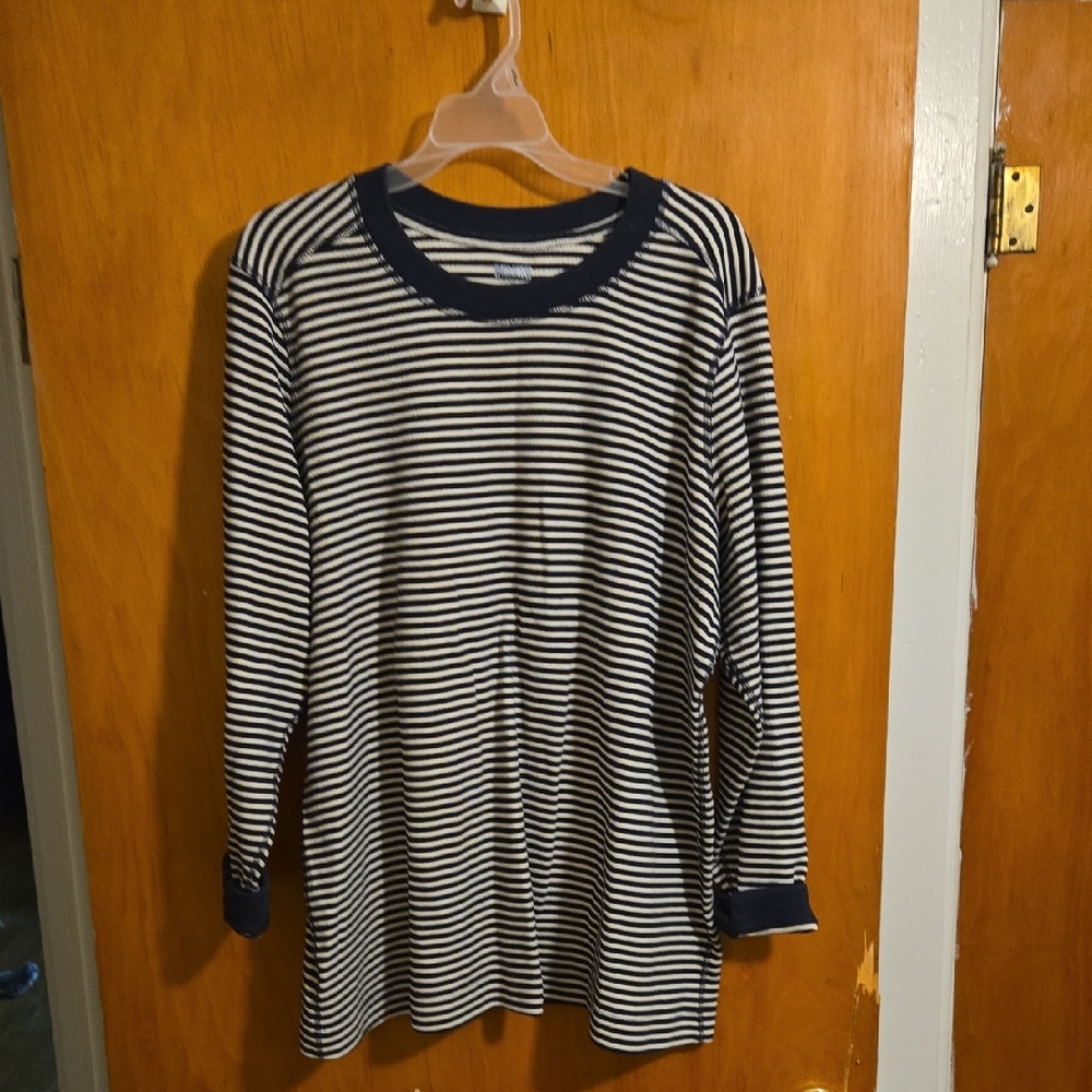 Duluth Trading Top